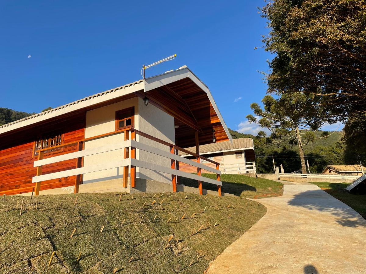 Chale Amanhecer Hotell Santo Antônio do Pinhal Eksteriør bilde